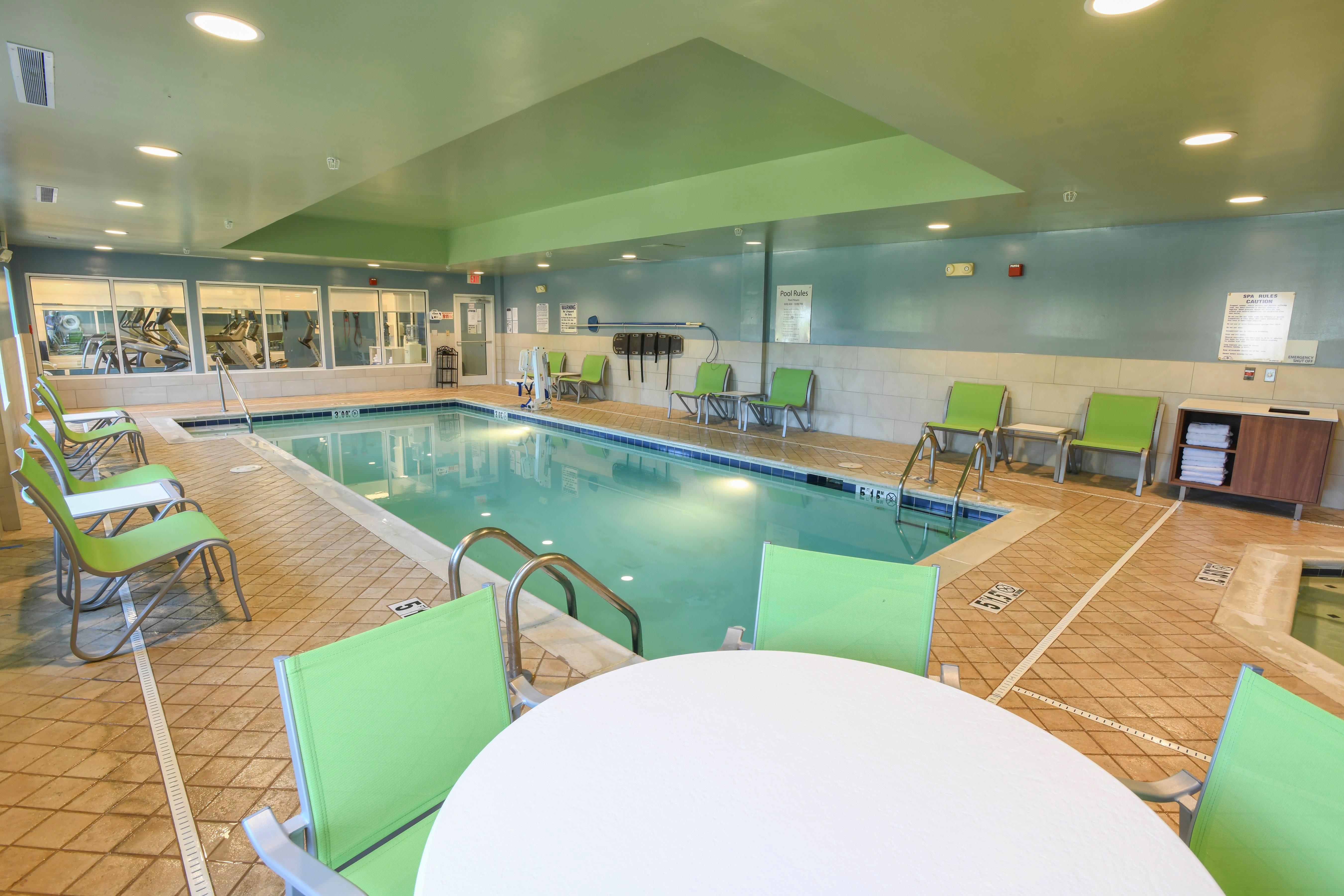 Holiday Inn Express Hotel & Suites Richwood - Cincinnati South, An Ihg Hotel Ngoại thất bức ảnh